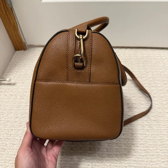 Michael Kors Mercer Medium crossbody - Picture 7 of 14